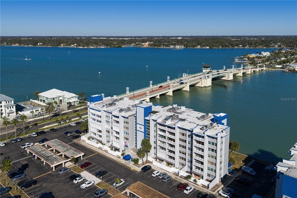 500 TREASURE ISLAND CAUSEWAY UNIT 704 TREASURE ISLAND, FL 33706