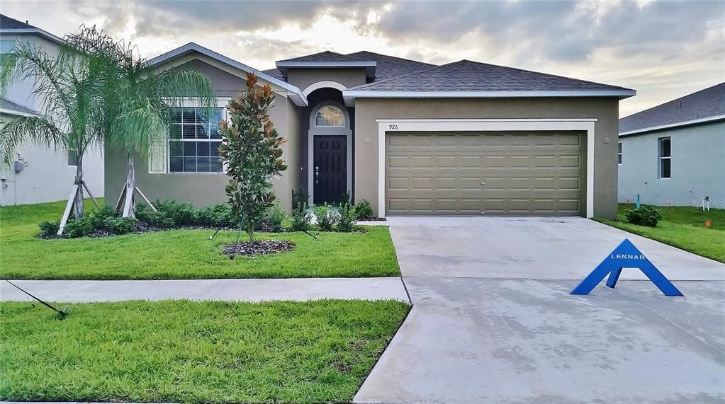 926 MEADOW GLADE DRIVE RUSKIN, FL 33570