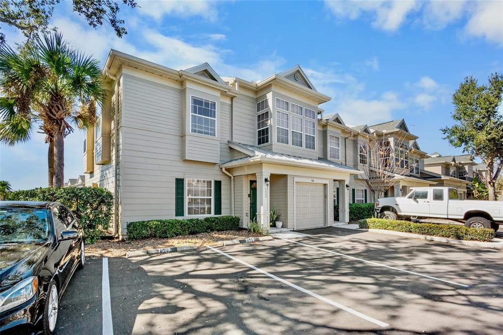 7589 PLANTATION CIRCLE BRADENTON, FL 34201