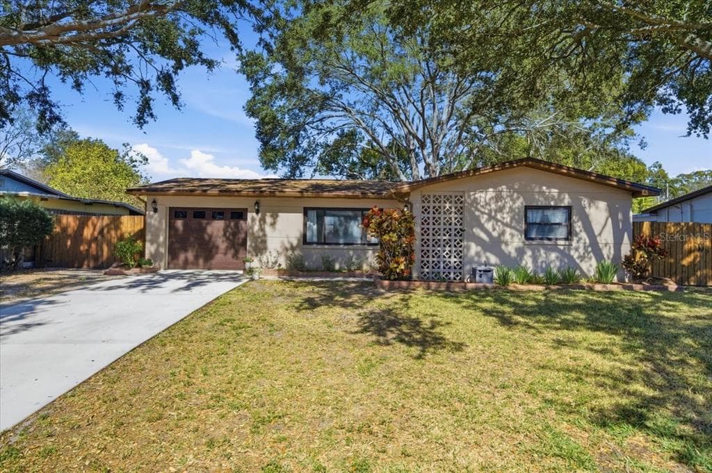 3487 BEGONIA PLACE LARGO, FL 33771