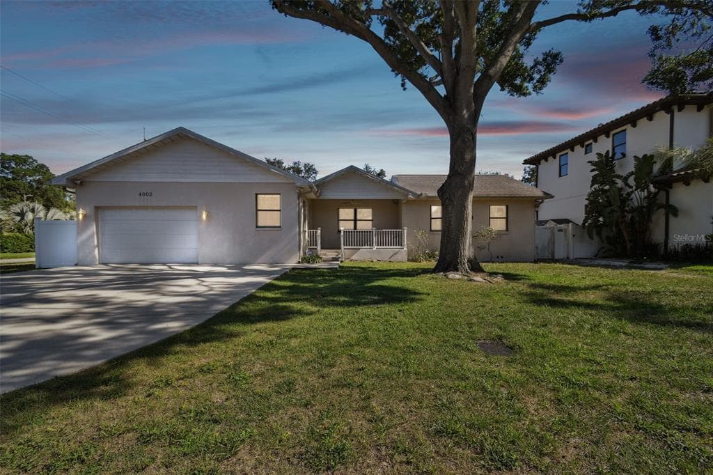 4002 W MULLEN AVENUE TAMPA, FL 33609