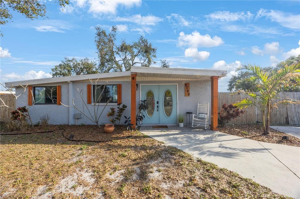 9169 ROBIN ROAD SEMINOLE, FL 33777