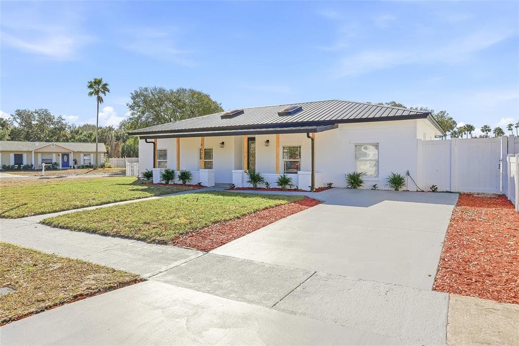 6529 S WEST SHORE CIRCLE TAMPA, FL 33616