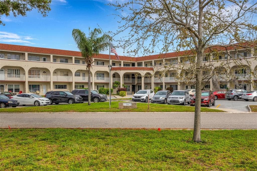 2434 AUSTRALIA WAY E UNIT 38 CLEARWATER, FL 33763