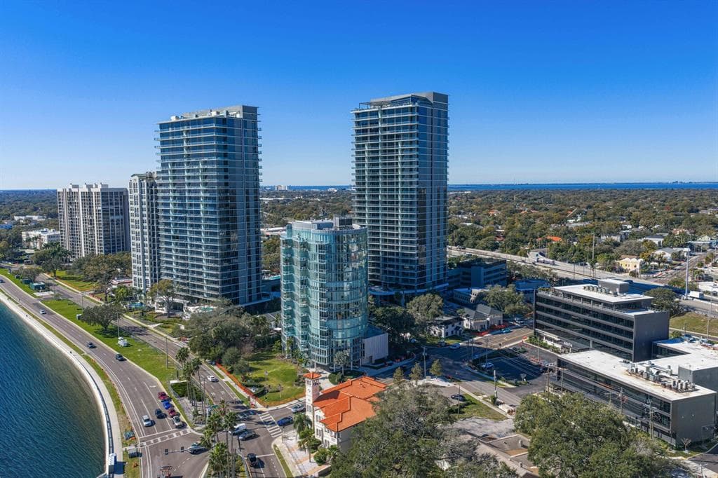 3015 S YSABELLA AVENUE UNIT 2002 TAMPA, FL 33629