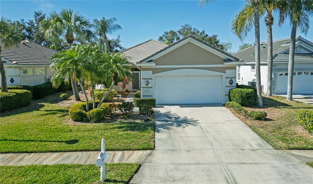 4054 CADDIE DRIVE E