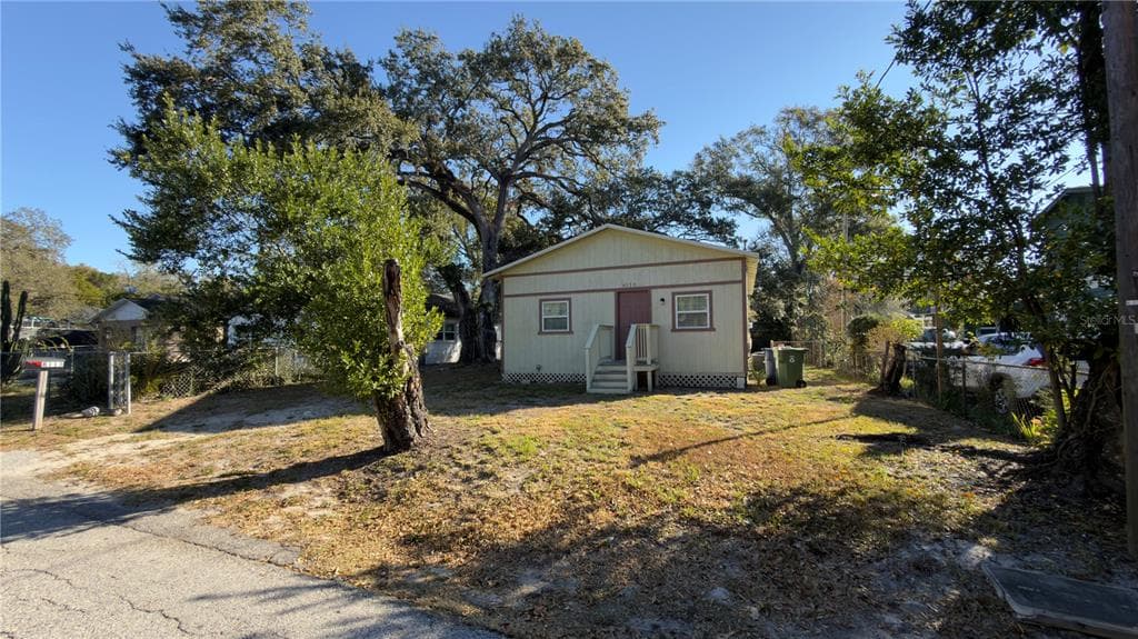 8113 N SEMMES STREET TAMPA, FL 33604
