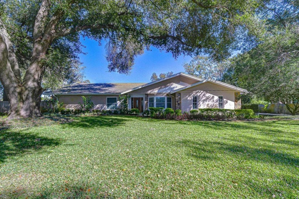 610 CHANCELLAR DRIVE