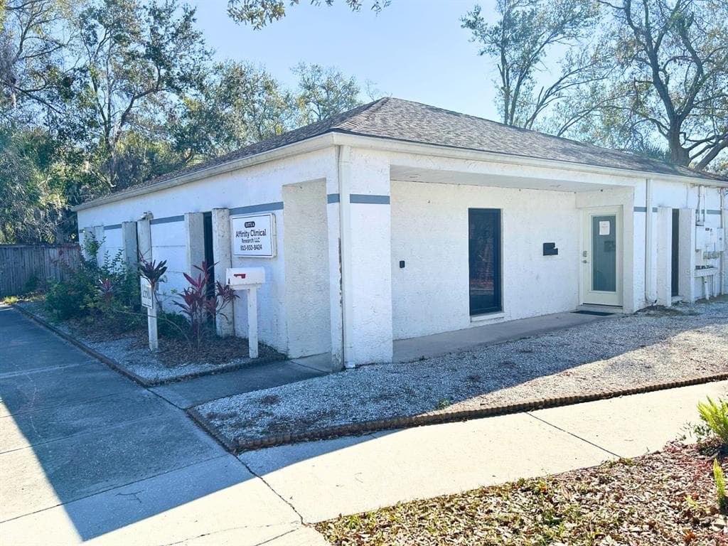 13302 WINDING OAK COURT TAMPA, FL 33612