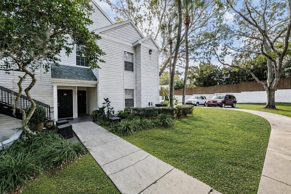 3274 HAVILAND COURT UNIT 101 PALM HARBOR, FL 34684