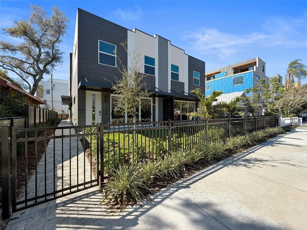 334 14TH STREET N ST PETERSBURG, FL 33705