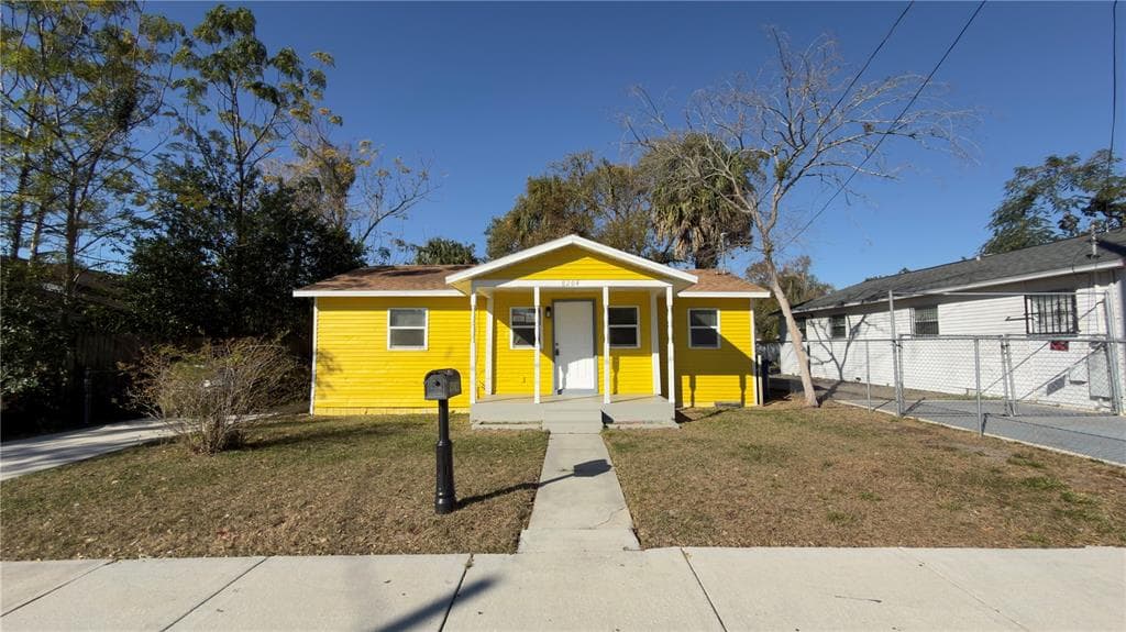 8204 N SEMMES STREET TAMPA, FL 33604