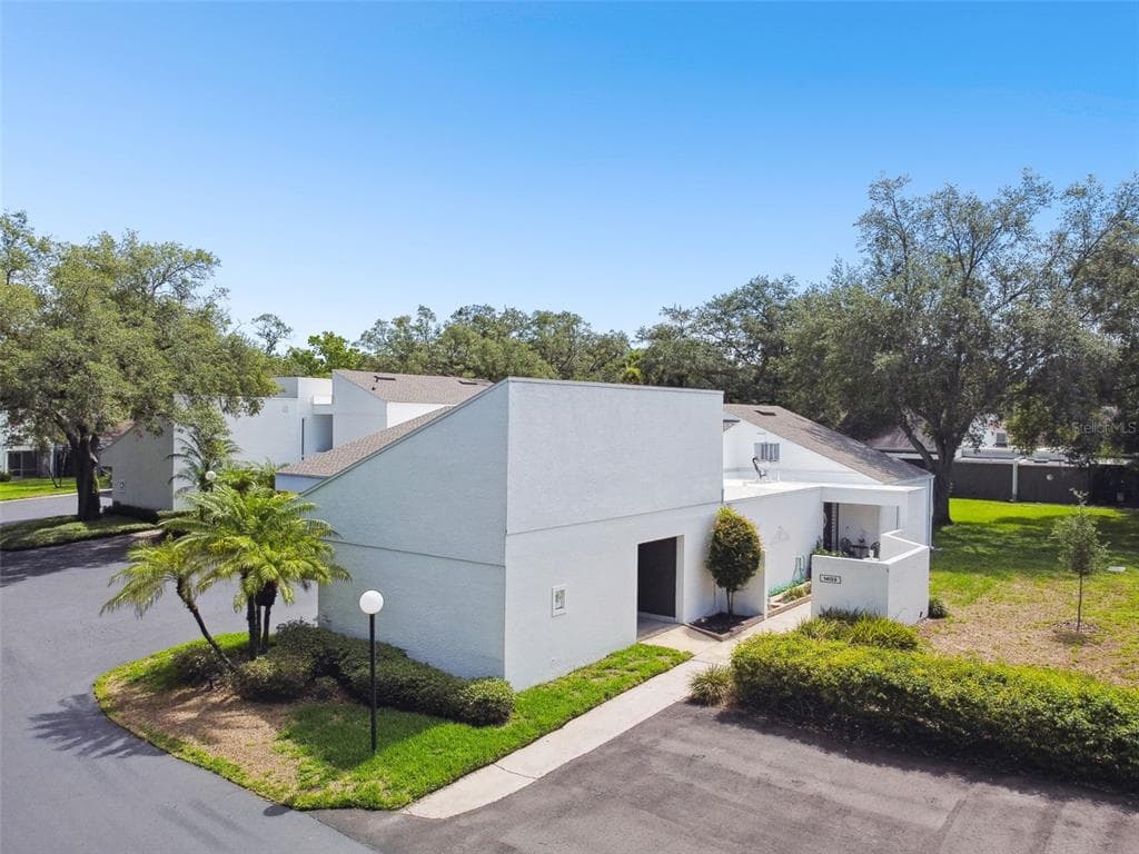14135 CYPRESS CIRCLE TAMPA, FL 33618