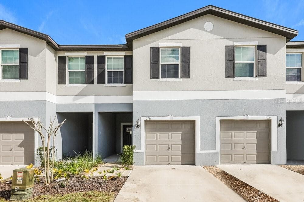 2144 AZURE VIEW WAY LUTZ, FL 33558