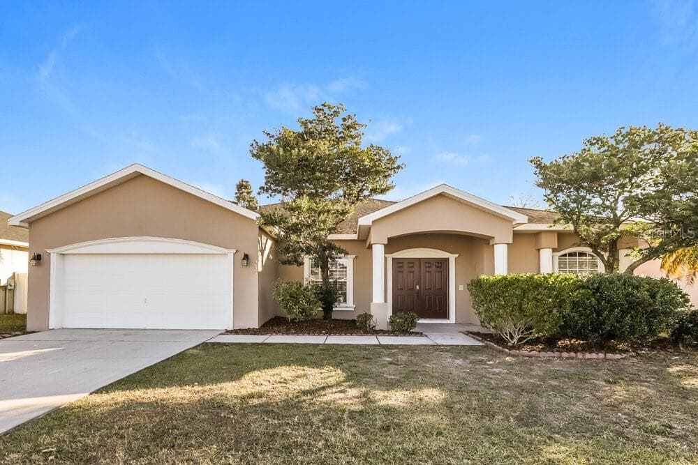 3677 SANDHILL CRANE LAKELAND, FL 33811