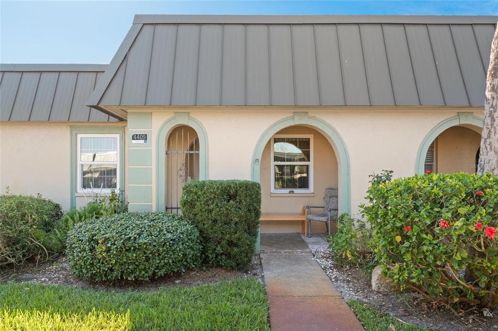 4409 SUMMERSUN DRIVE NEW PORT RICHEY, FL 34652