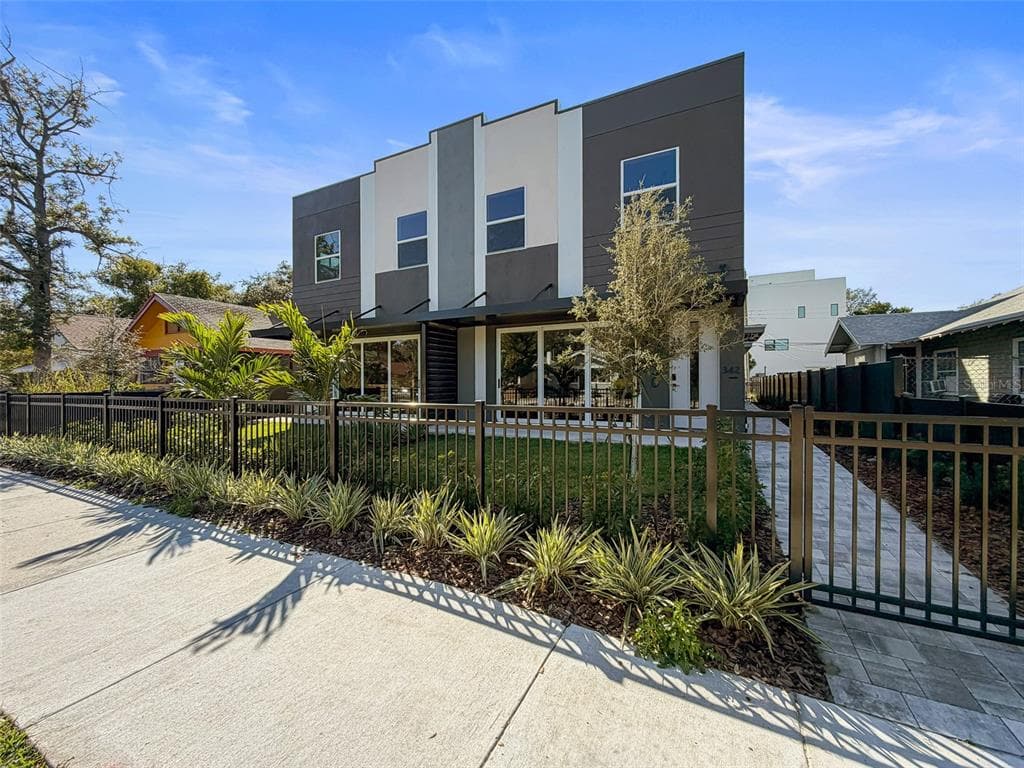 340 14TH STREET N ST PETERSBURG, FL 33705