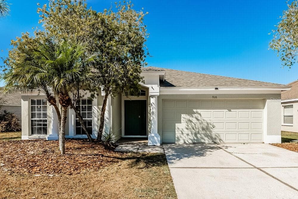 926 SUMMER BREEZE DRIVE BRANDON, FL 33511
