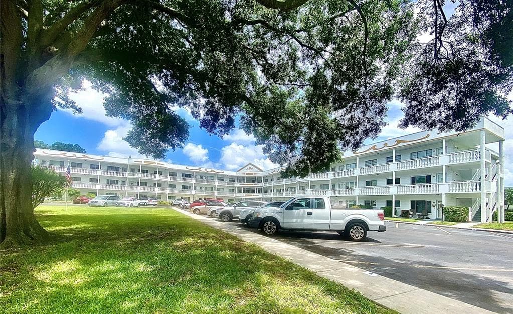 2428 COLUMBIA DRIVE UNIT 72
