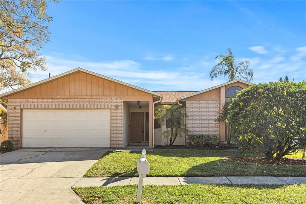 2483 ISLANDER COURT PALM HARBOR, FL 34683