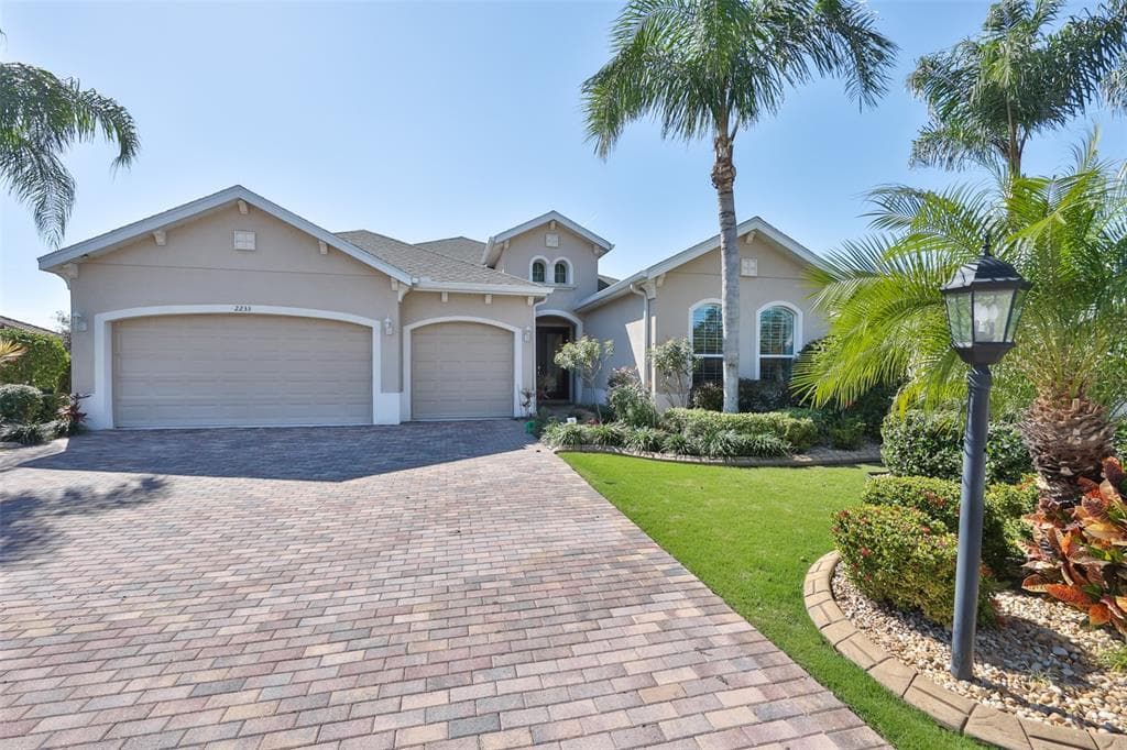 2233 S PEBBLE BEACH BOULEVARD SUN CITY CENTER, FL 33573
