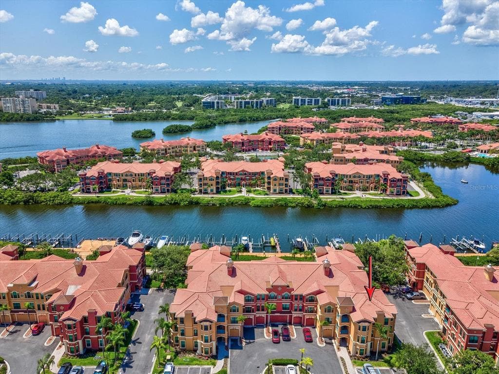 2733 VIA CIPRIANI UNIT 830B CLEARWATER, FL 33764