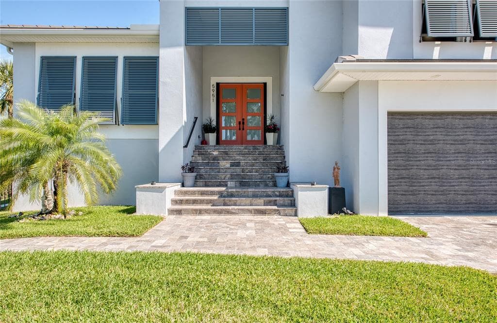 5951 BAY DRIVE