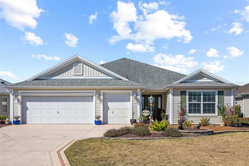 3258 SYLEWOOD AVENUE THE VILLAGES, FL 32163
