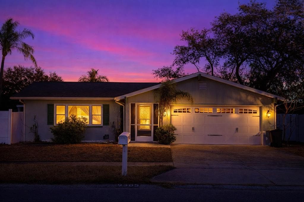 9305 120TH LANE SEMINOLE, FL 33772
