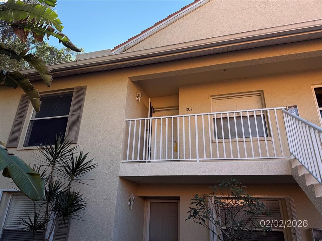 273 ROBIN HOOD CIRCLE UNIT 9 NAPLES, FL 34104