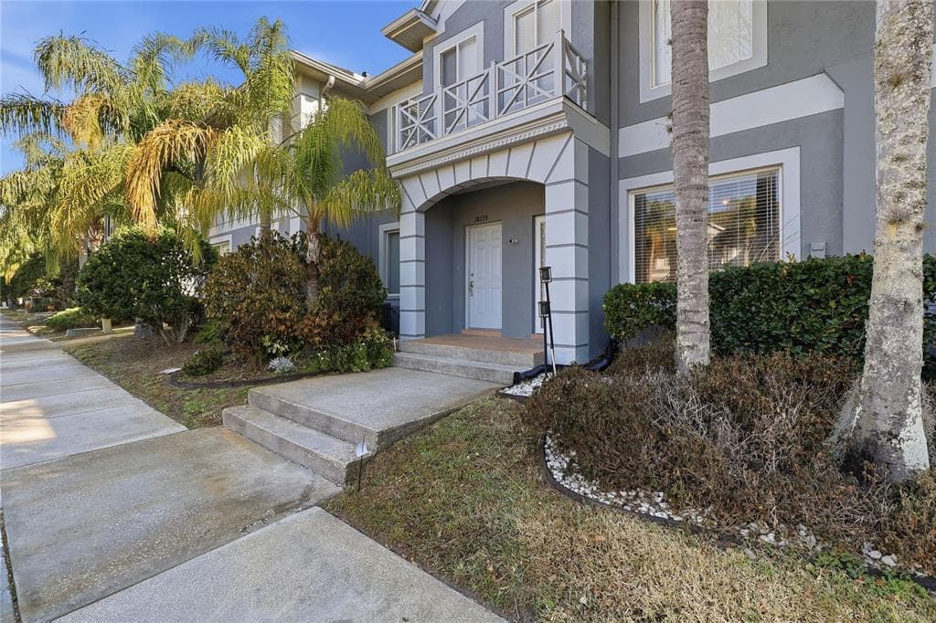 18133 PARADISE POINT DRIVE TAMPA, FL 33647