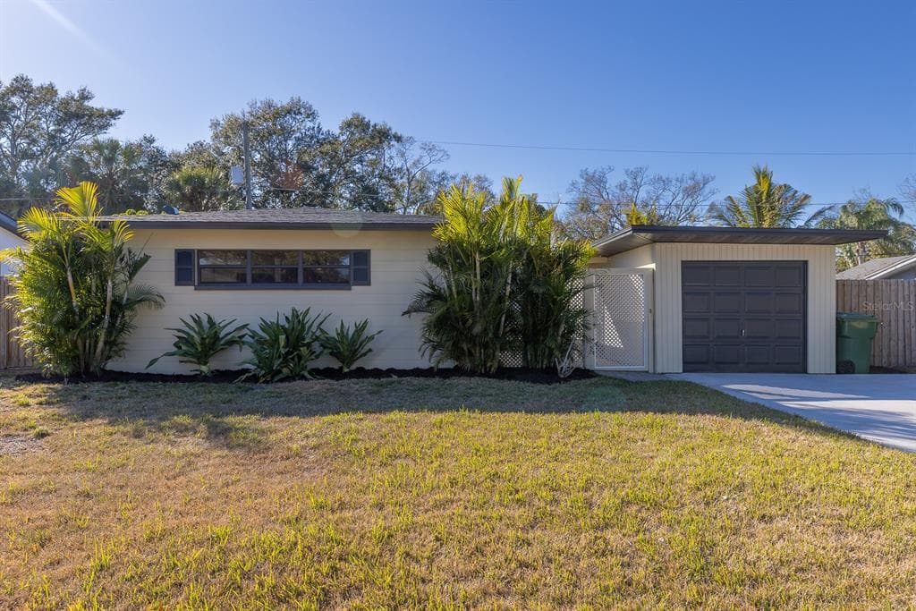 4603 S SHAMROCK ROAD TAMPA, FL 33611