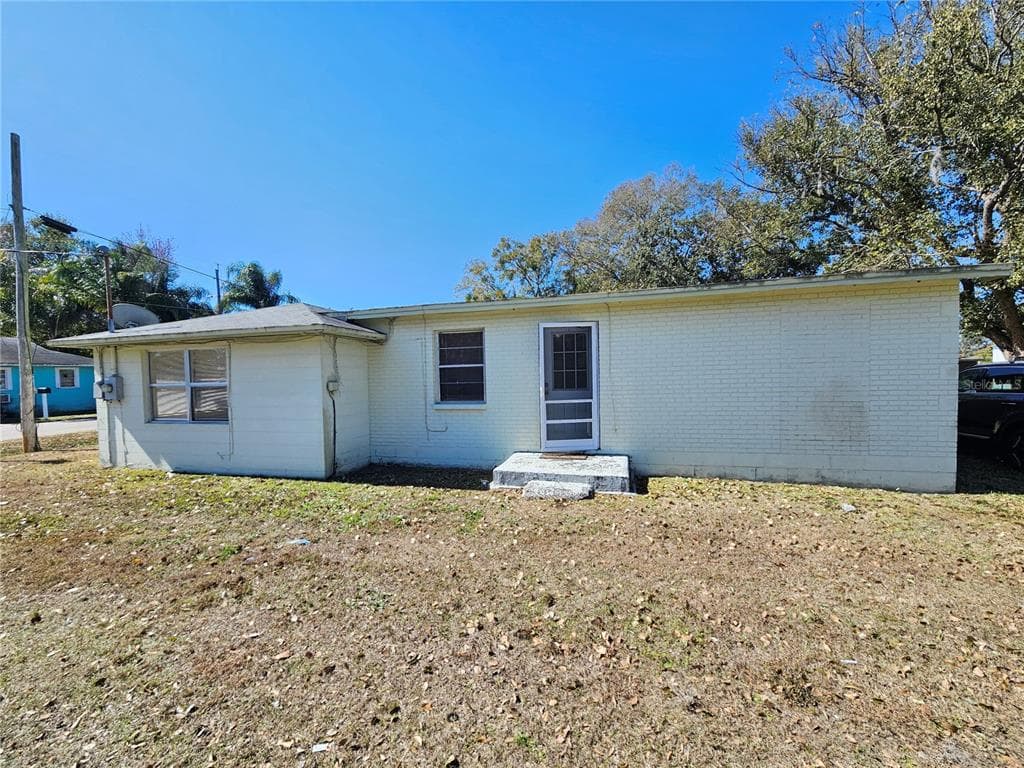 103 W CARVER STREET LAKELAND, FL 33805