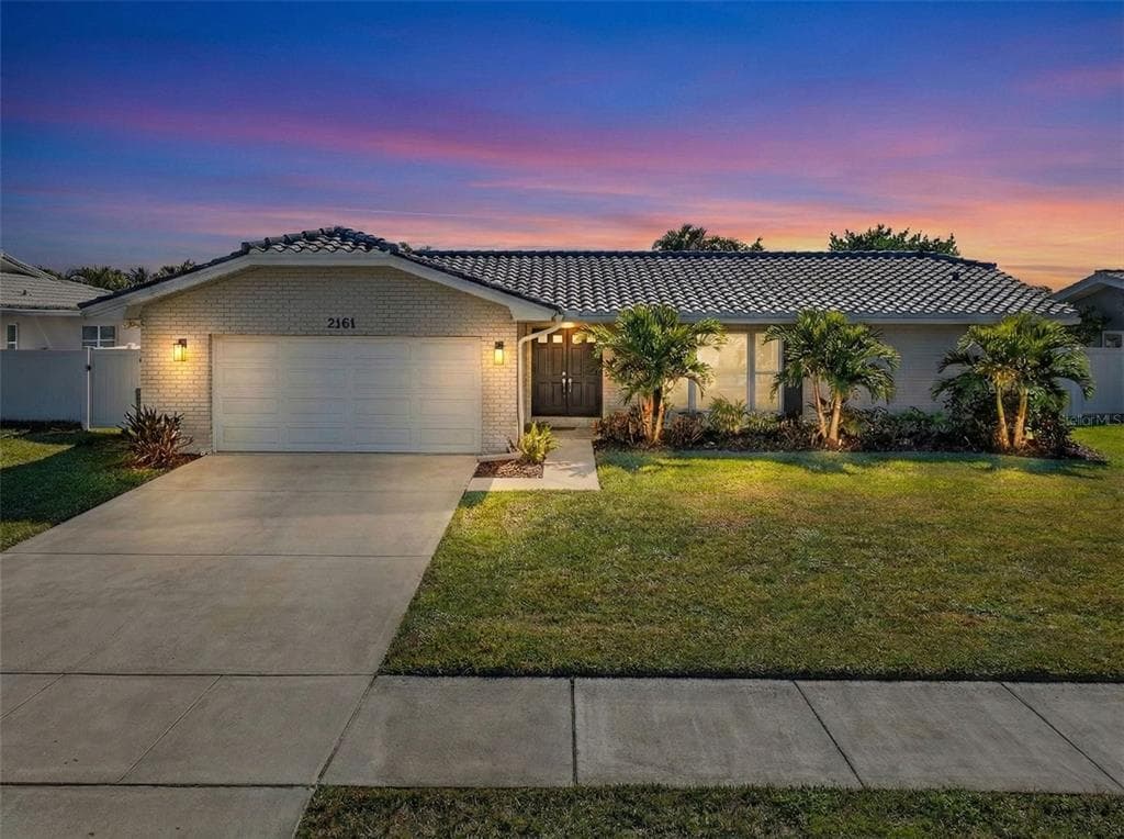 2161 WATEROAK DRIVE N CLEARWATER, FL 33764
