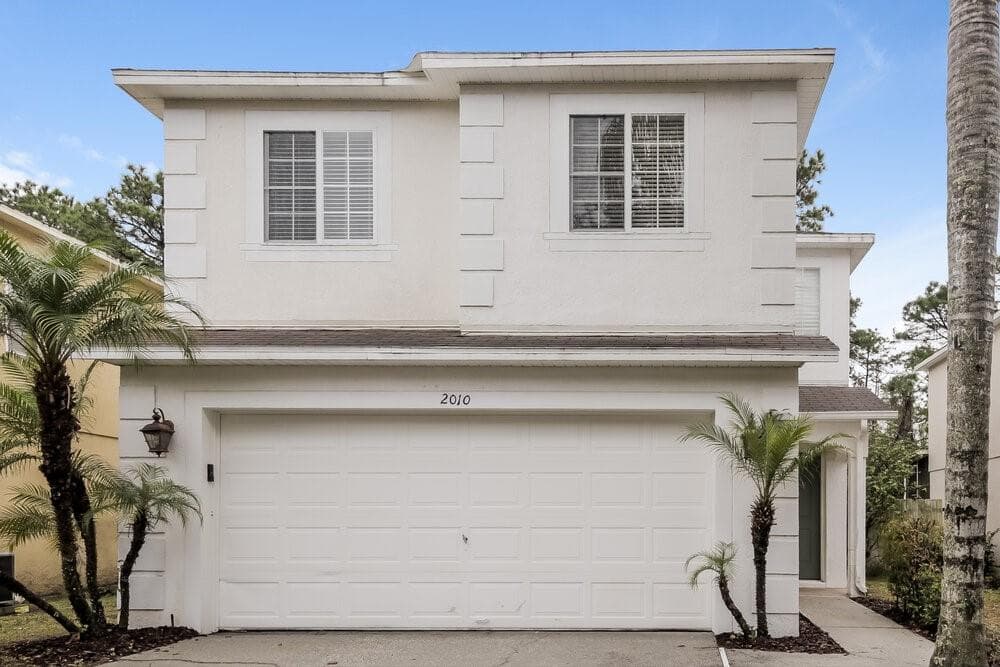 2010 STONE ABBEY BOULEVARD ORLANDO, FL 32828