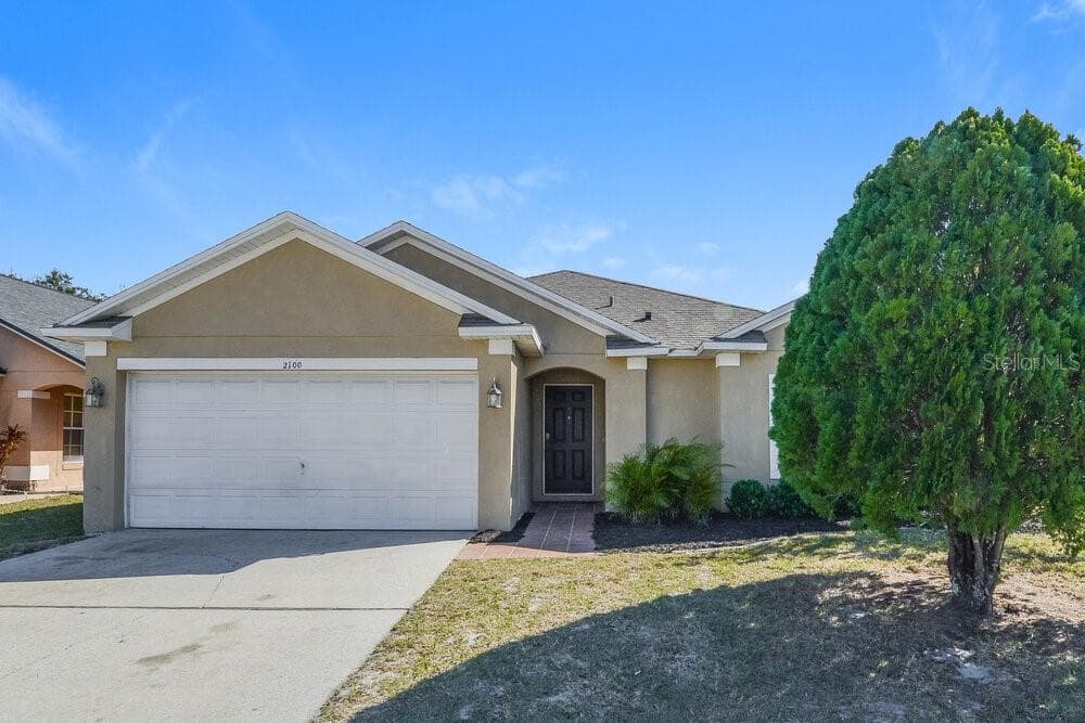 2100 MALLARD CREEK CIRCLE KISSIMMEE, FL 34743