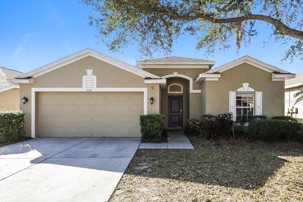 516 MAGNOLIA POINTE COURT SEFFNER, FL 33584