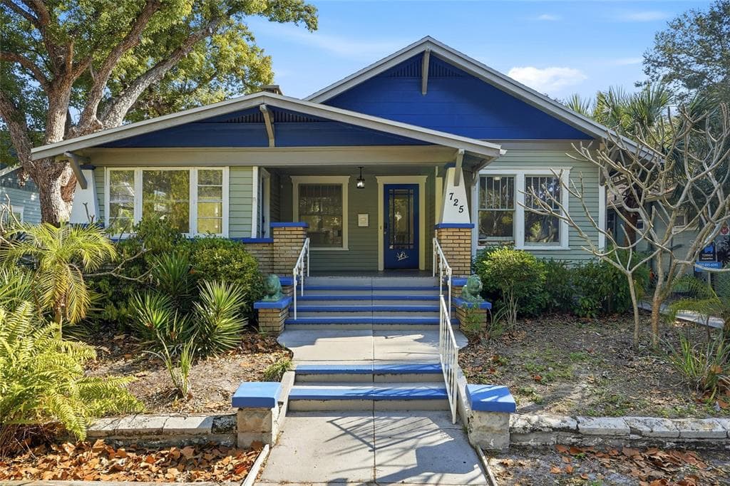 725 8TH STREET N ST PETERSBURG, FL 33701