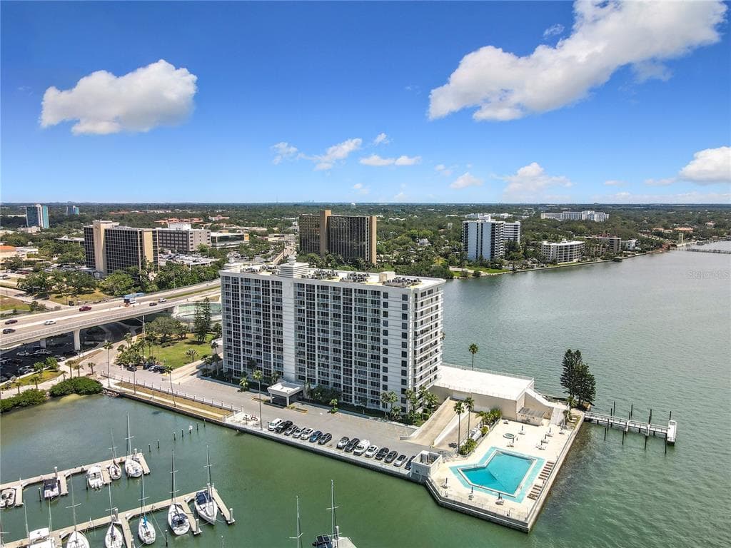 100 PIERCE STREET UNIT 910 CLEARWATER, FL 33756