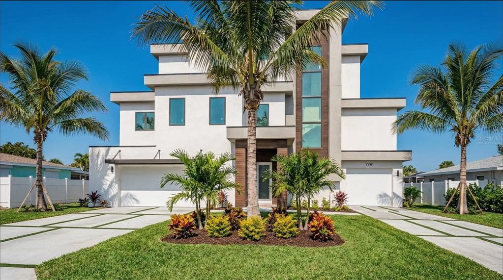 7981 2ND AVENUE S ST PETERSBURG, FL 33707