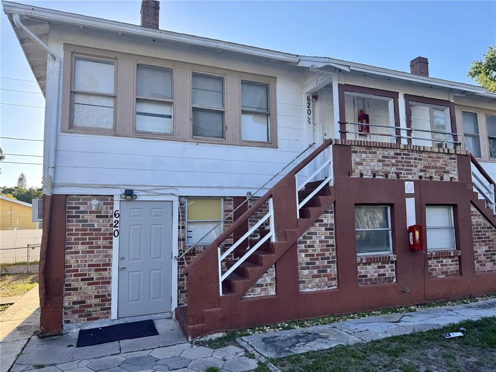 620 14TH STREET N UNIT 1/2 ST PETERSBURG, FL 33705