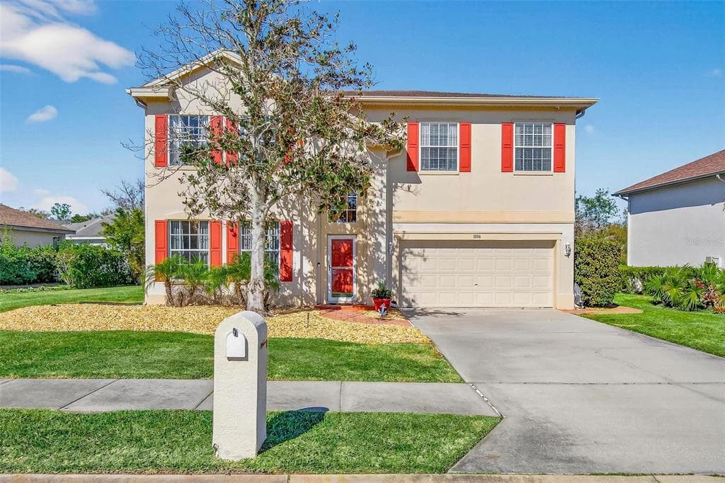 1006 ROBINWOOD DRIVE