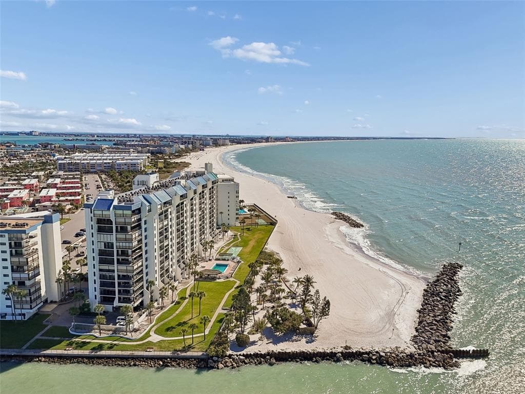 7100 SUNSET WAY UNIT 302 ST PETE BEACH, FL 33706