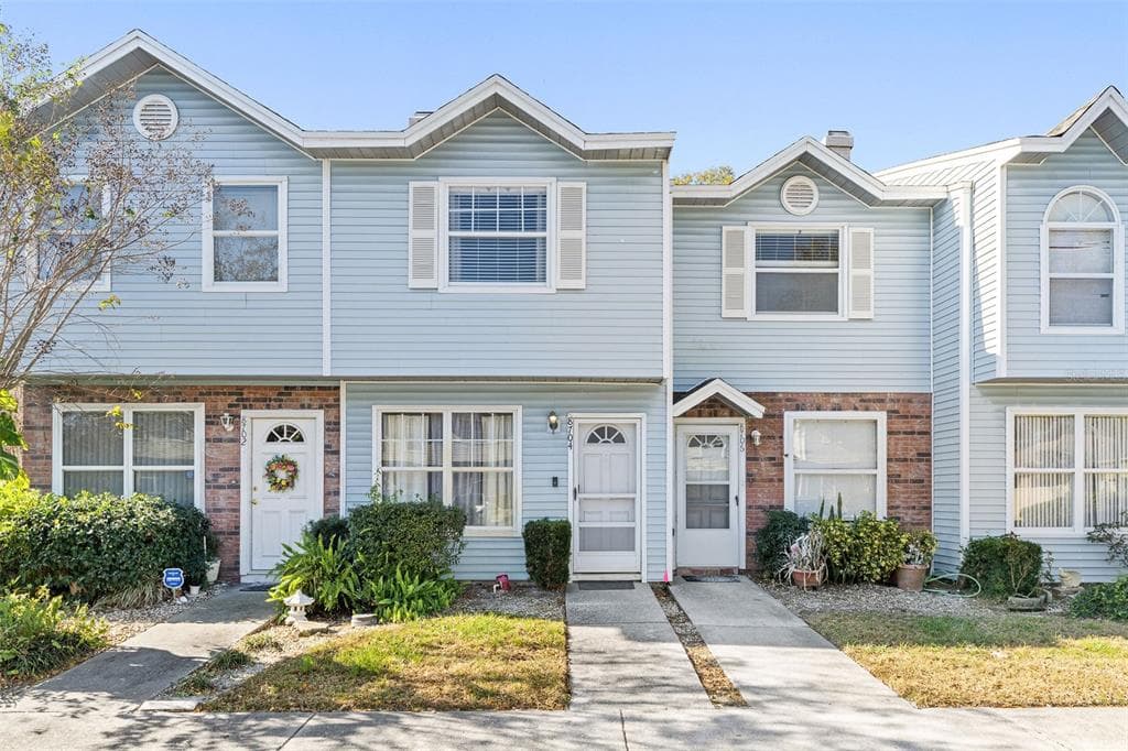 8704 LIBERTY PLACE TAMPA, FL 33615