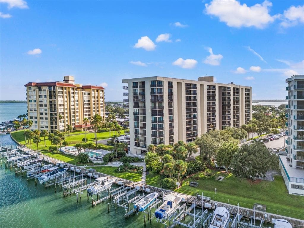 690 ISLAND WAY UNIT 1109 CLEARWATER BEACH, FL 33767
