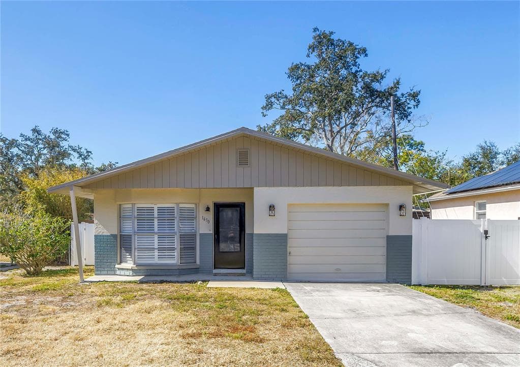 1630 TROTTER ROAD LARGO, FL 33774