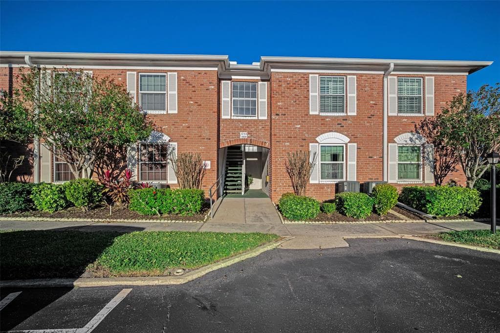 3958 37TH STREET S UNIT 28 ST PETERSBURG, FL 33711