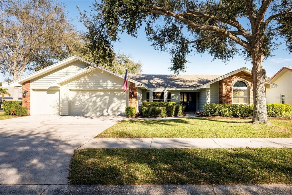 1006 WYNDHAM WAY