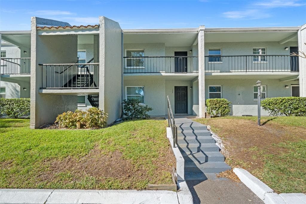 14415 AMERICANA CIRCLE UNIT 104 TAMPA, FL 33613
