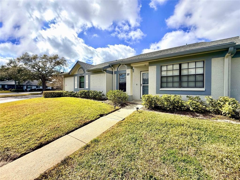 2749 COUNTRYSIDE BOULEVARD UNIT 22